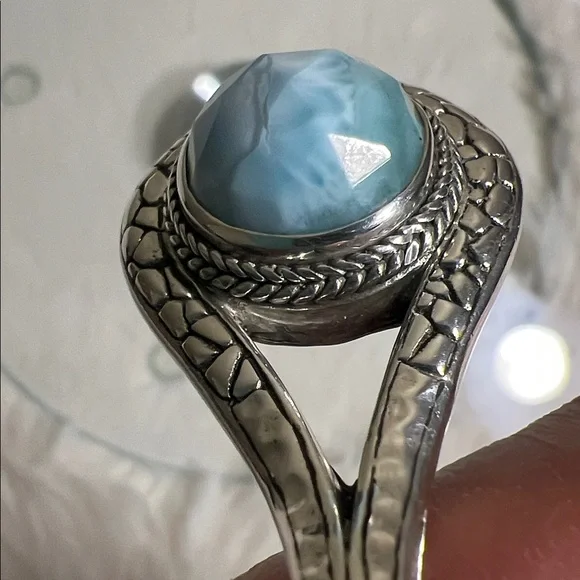 Luxury Artisan of Bali Larimar Pendant, Artisan-Crafted in Solid Sterling Silver - Picture 10 of 16